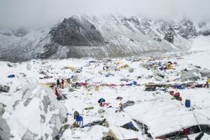 Непал: Шерпы отказались восстанавливать маршрут на Эверест