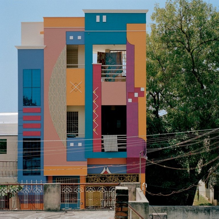 Яркие дома южной Индии в стиле Мемфис