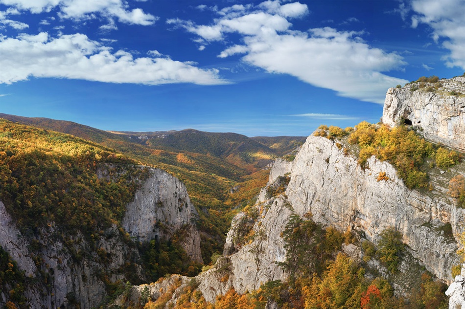 Чудеса Крыма: Большой каньон и Мраморная пещера