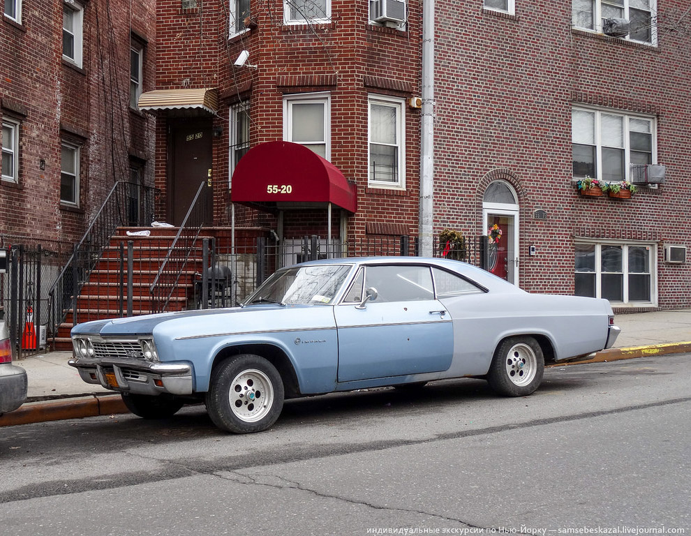 Старые автомашины на улицах Нью-Йорка (Фоторепортаж)