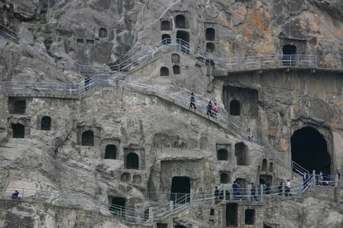 Пещеры Лунмэнь (Фоторепортаж)