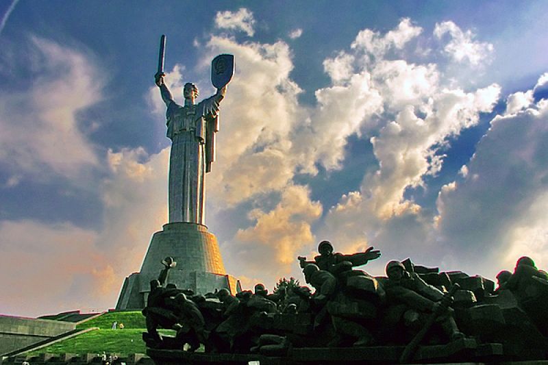 В Киеве есть самый высокий памятник по мировым меркам