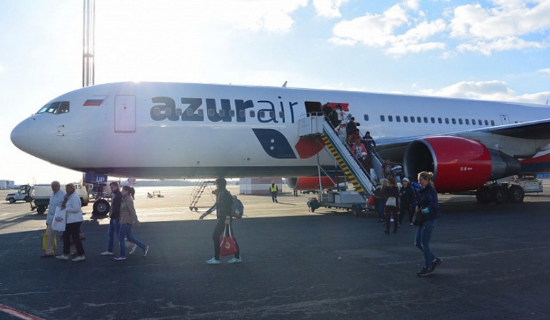 Azur Air не оформляла авиабилетов с вылетом после 19 марта