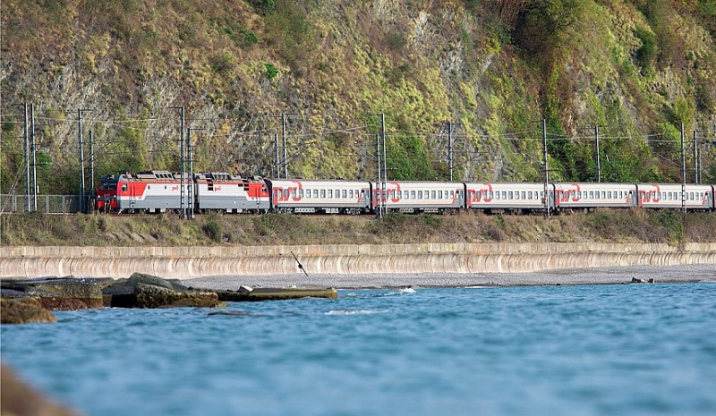 РЖД заморозил цены на горстку оставшихся билетов на майские южные поезда