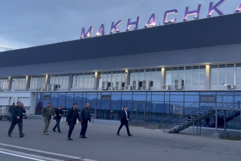 Полторы тысячи километров – не крюк: самолёт «Уральских авиалиний» вернули в Екатеринбург из-за неисправности