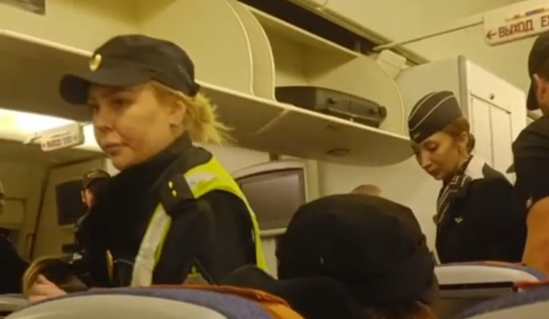 Пассажир с тремя грыжами устроил переполох на рейсе «Аэрофлота»
