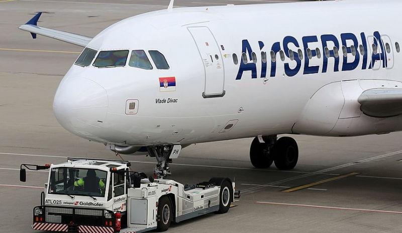 Туристы провели ночь в Пулково из-за задержек рейсов Air Serbia