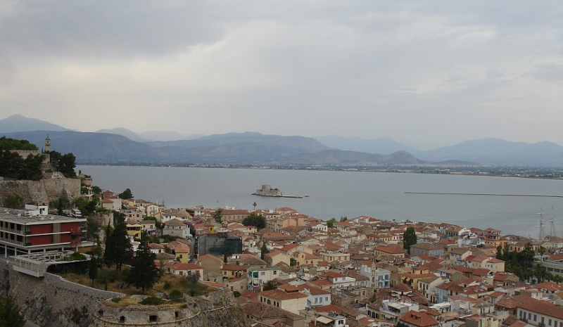 Туроператоры возобновят туры в Грецию с авиаперелетом через третьи страны