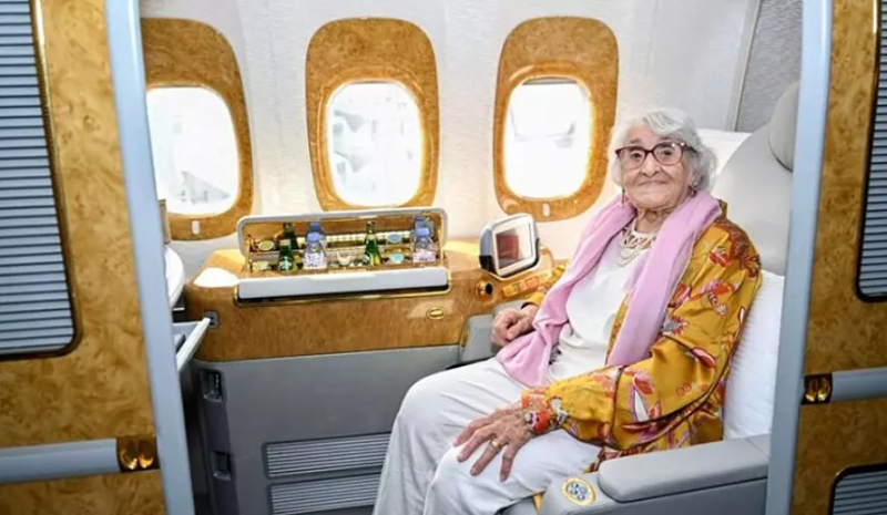 101-летнюю туристку в подарок прокатили в первом классе Emirates